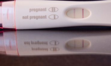 thu-que-1-vach-dam-1-vach-mo-la-thai-may-tuan-cach-xac-dinh-tuoi-thai-chinh-xac